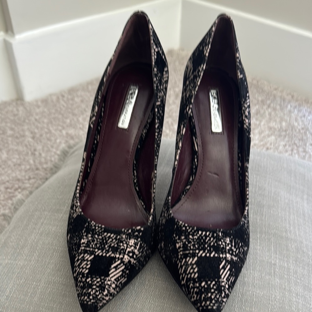 Elegant Black and Tan Women's Heels